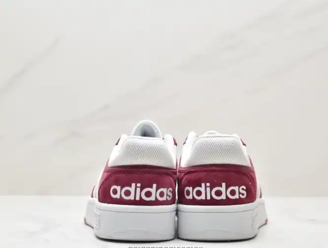 hype Adidas Sneakers