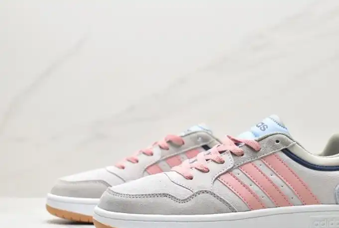 hype Adidas Sneakers