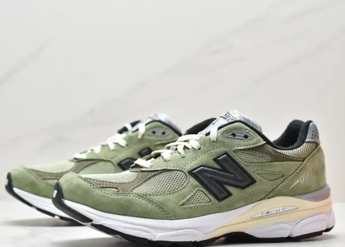 hype New Balance Sneakers