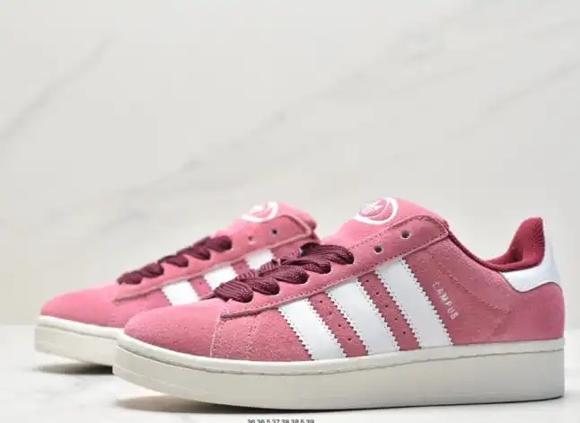 hype Adidas Sneakers