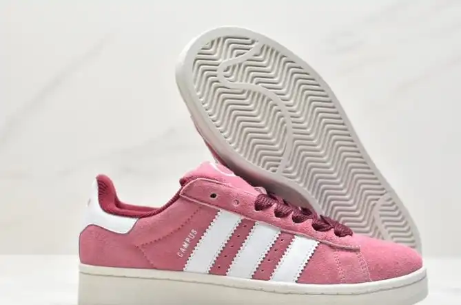 hype Adidas Sneakers