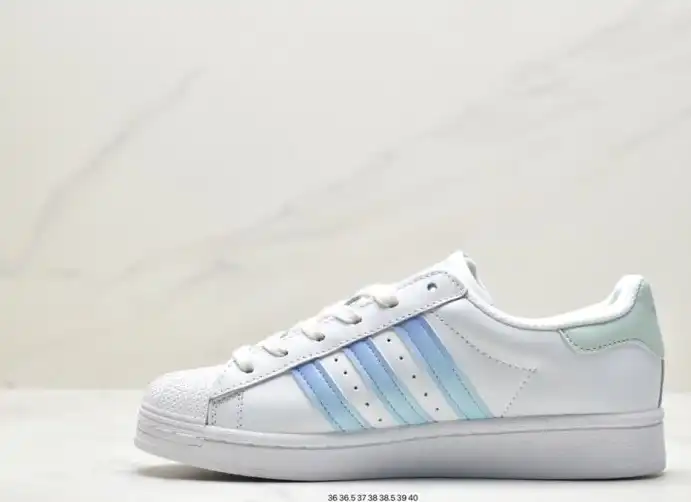 hype Adidas Sneakers