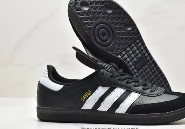 hype Adidas Sneakers