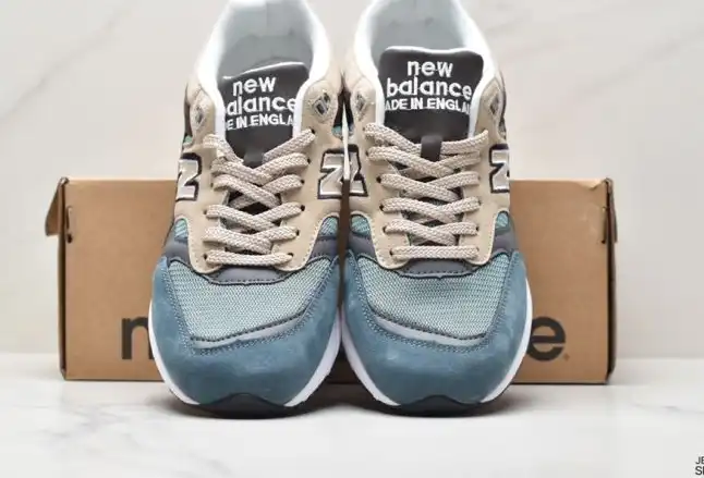 hype New Balance Sneakers