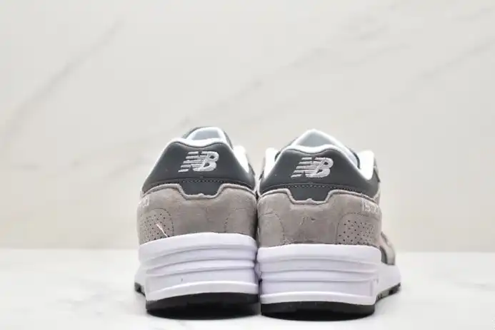 hype New Balance Sneakers