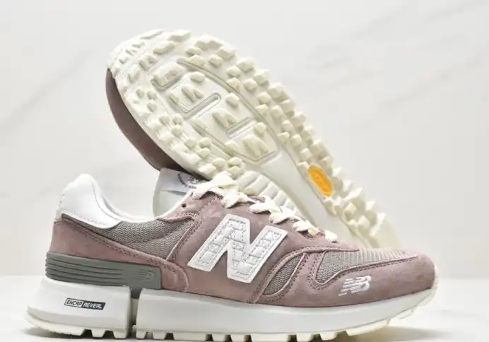 hype New Balance Sneakers