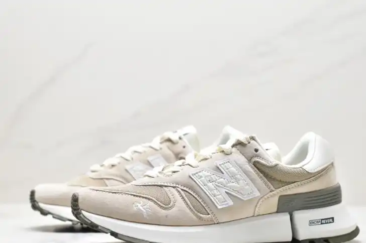 hype New Balance Sneakers