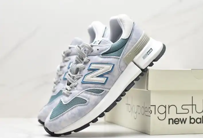 hype New Balance Sneakers