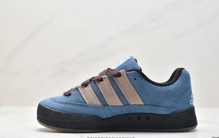 hype Adidas Sneakers