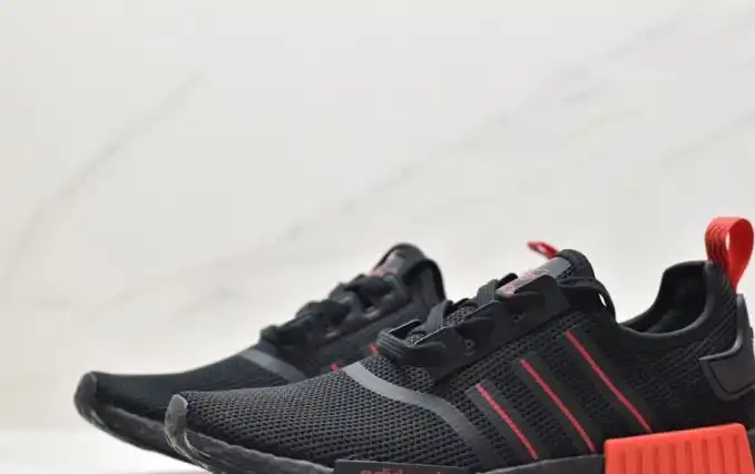 hype Adidas Sneakers