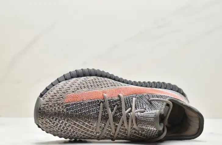 hype Adidas Yeezy Boost