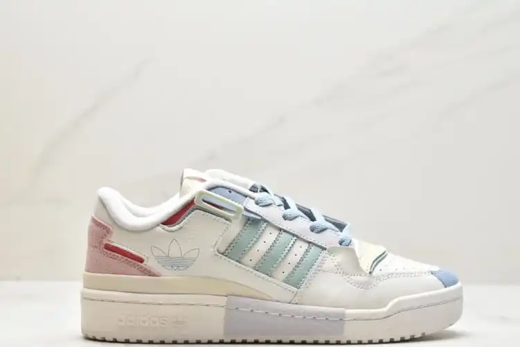 hype Adidas Sneakers