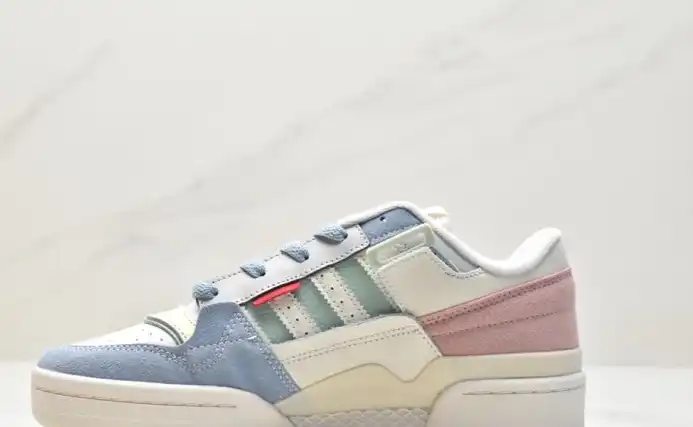 hype Adidas Sneakers