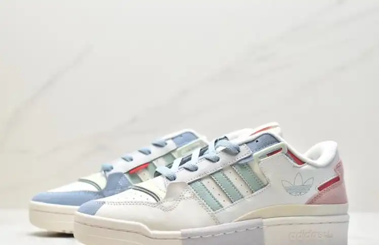 hype Adidas Sneakers