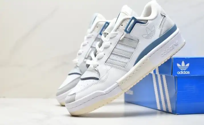 hype Adidas Sneakers