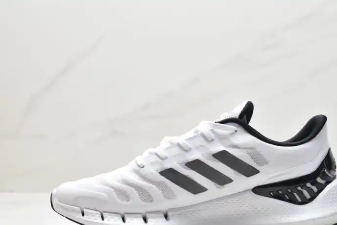 hype Adidas Sneakers