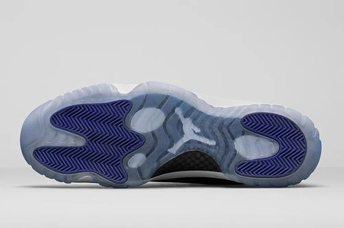 AIR JORDAN 11 “SPACE JAM” Women-1