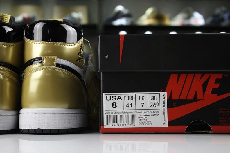 Air Jordan 1 Gold Toe-01
