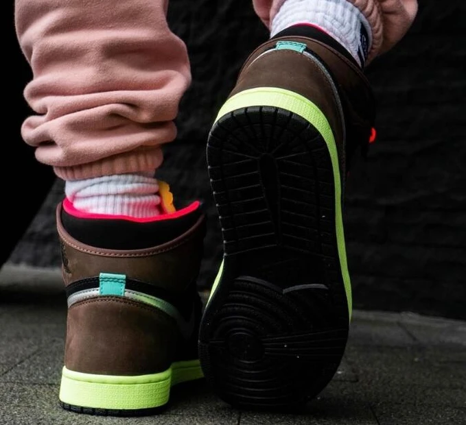 Air Jordan 1 High OG Bio Hack-1