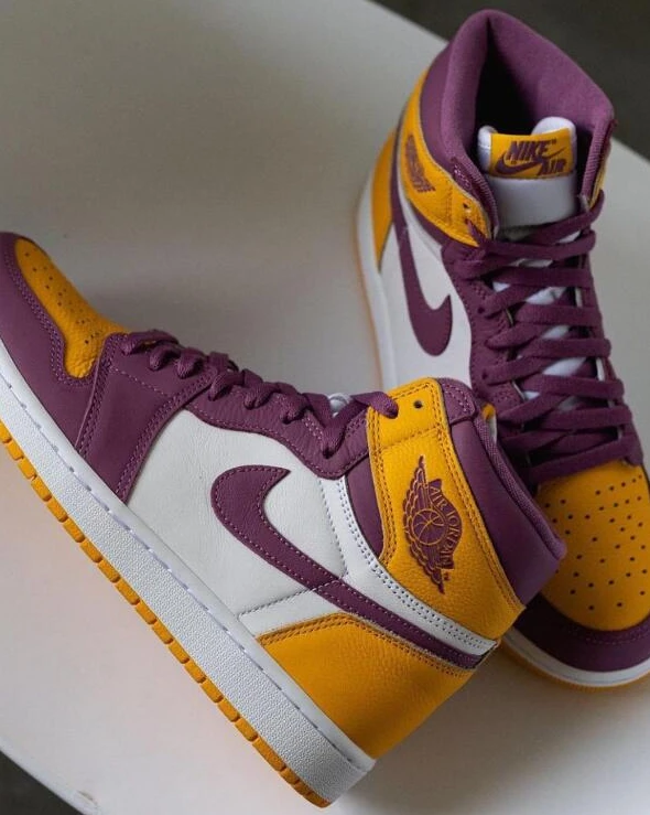 Air Jordan 1 High OG Brotherhood