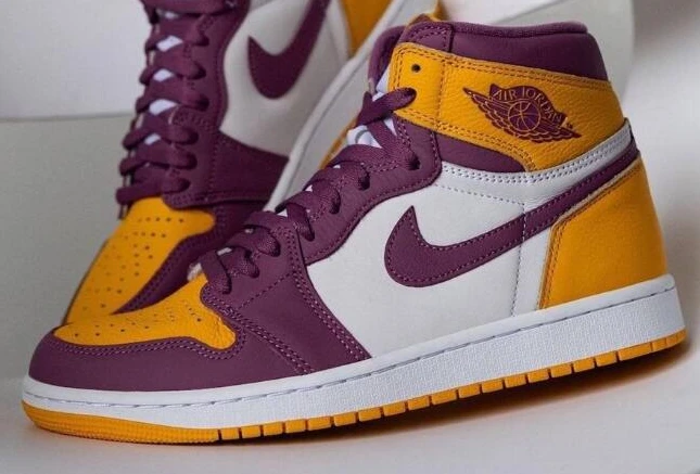 Air Jordan 1 High OG Brotherhood