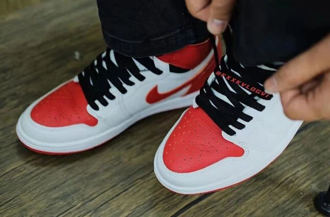 Air Jordan 1 High OG Heritage