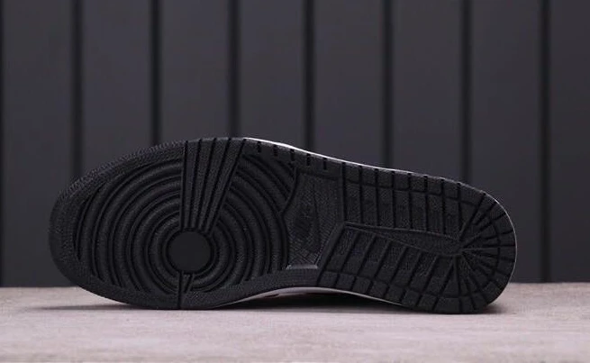 Air Jordan 1 High OG Satin Snake-1