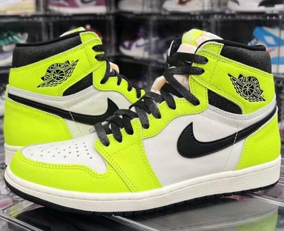 Air Jordan 1 High OG Volt