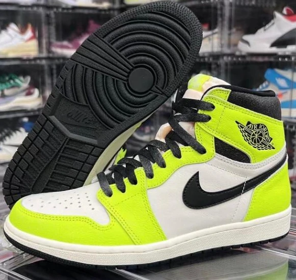 Air Jordan 1 High OG Volt