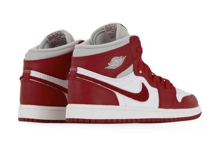 Air Jordan 1 High OG WMNS Chenille