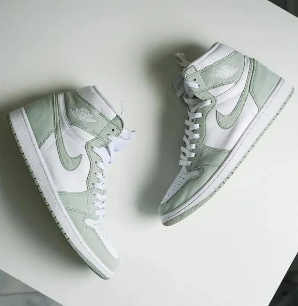Air Jordan 1 High OG WMNS Seafoam