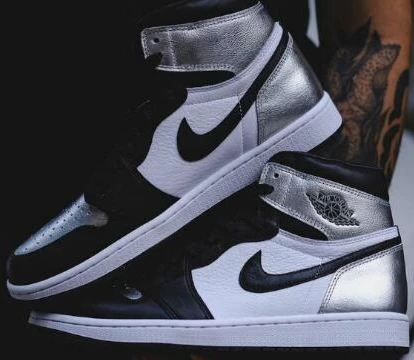 Air Jordan 1 High OG WMNS Silver Toe