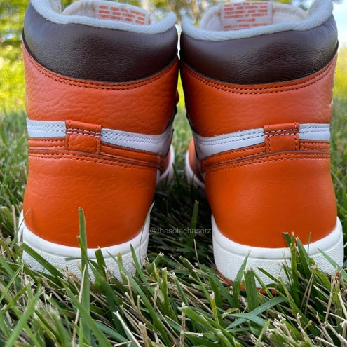 Air Jordan 1 High OG WMNS Starfish