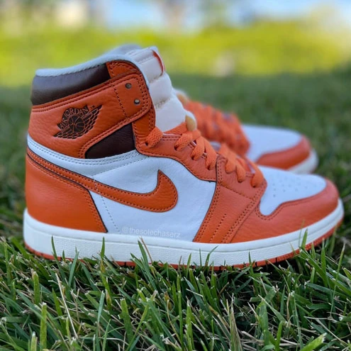 Air Jordan 1 High OG WMNS Starfish