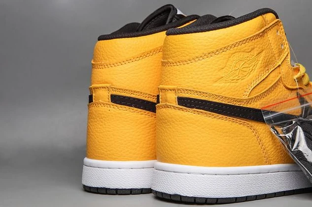 Air Jordan 1 High Yellow Black-1
