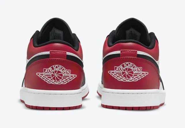 Air Jordan 1 Low Bred Toe