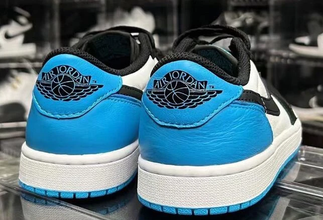 Air Jordan 1 Low OG UNC
