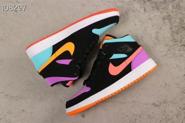 Air Jordan 1 Low Retro Blackbird-1