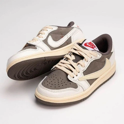 Air Jordan 1 Low Reverse Mocha