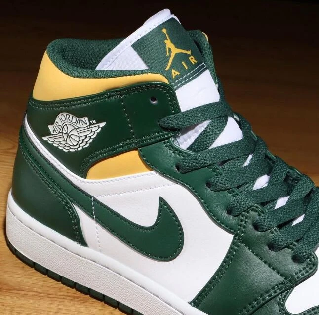 Air Jordan 1 Mid Oregon White Green Yellow