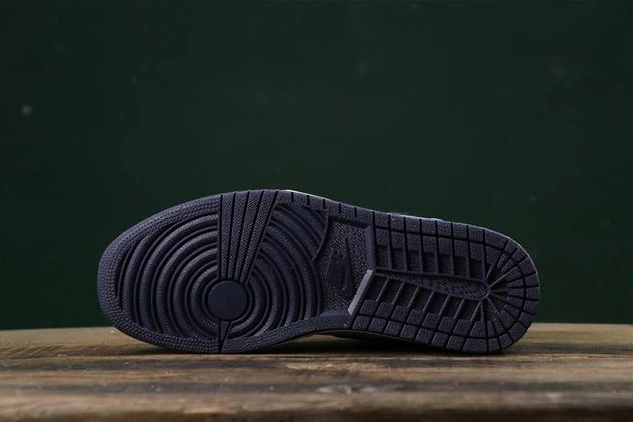 Air Jordan 1 Obsidian-1