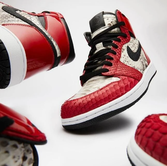 Air Jordan 1 Retro Red Dragon