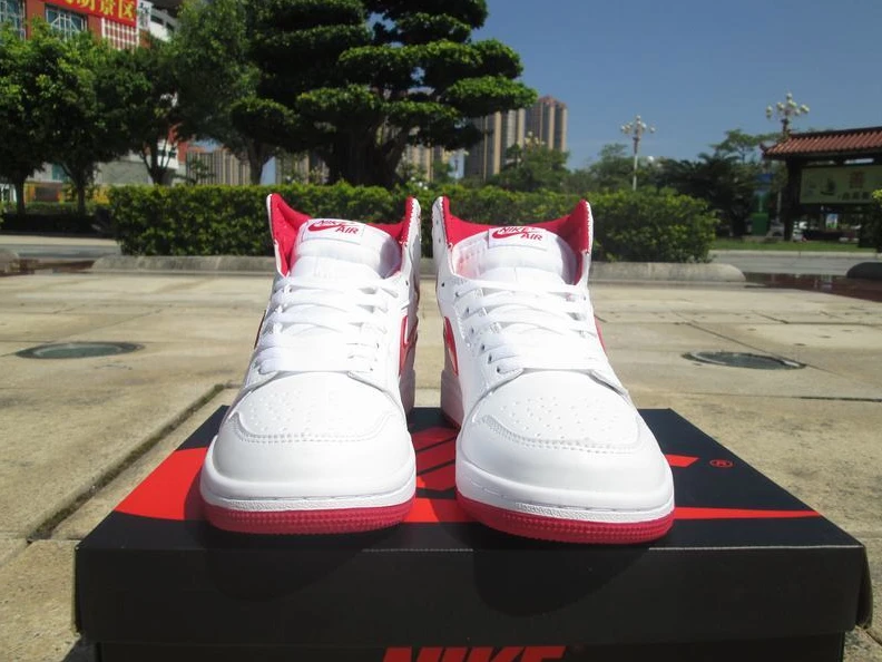 Air Jordan 1 White Metal Red-01