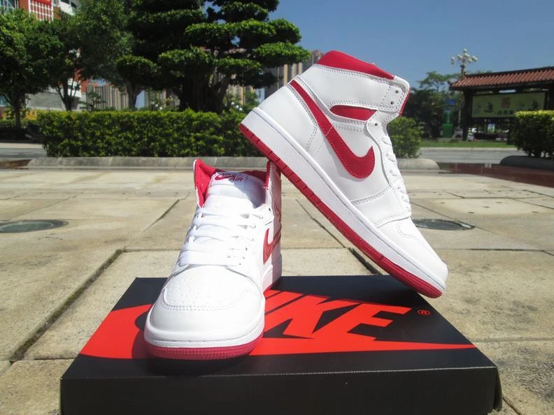 Air Jordan 1 White Metal Red-01