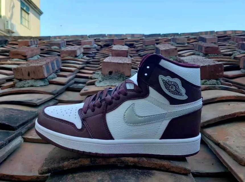 Air Jordan 1 White Purple