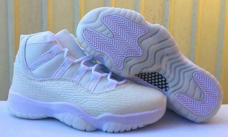 Air Jordan 11 All White-01