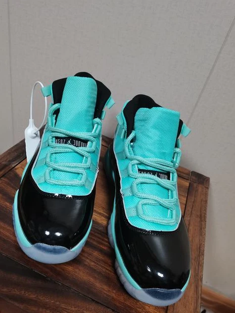 Air Jordan 11 Black Light Green Women