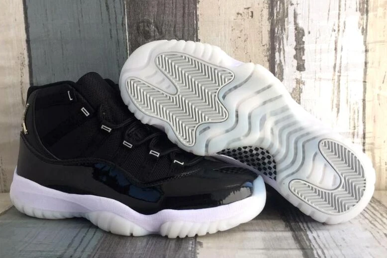 Air Jordan 11 Black Silver-1