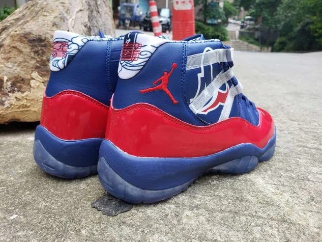 Air Jordan 11 Champion Bull Head-1