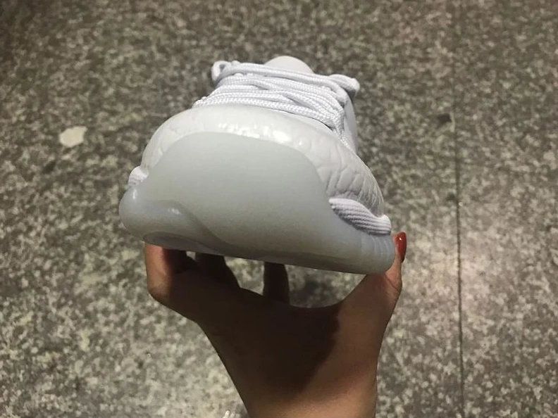 Air Jordan 11 GS All White-1